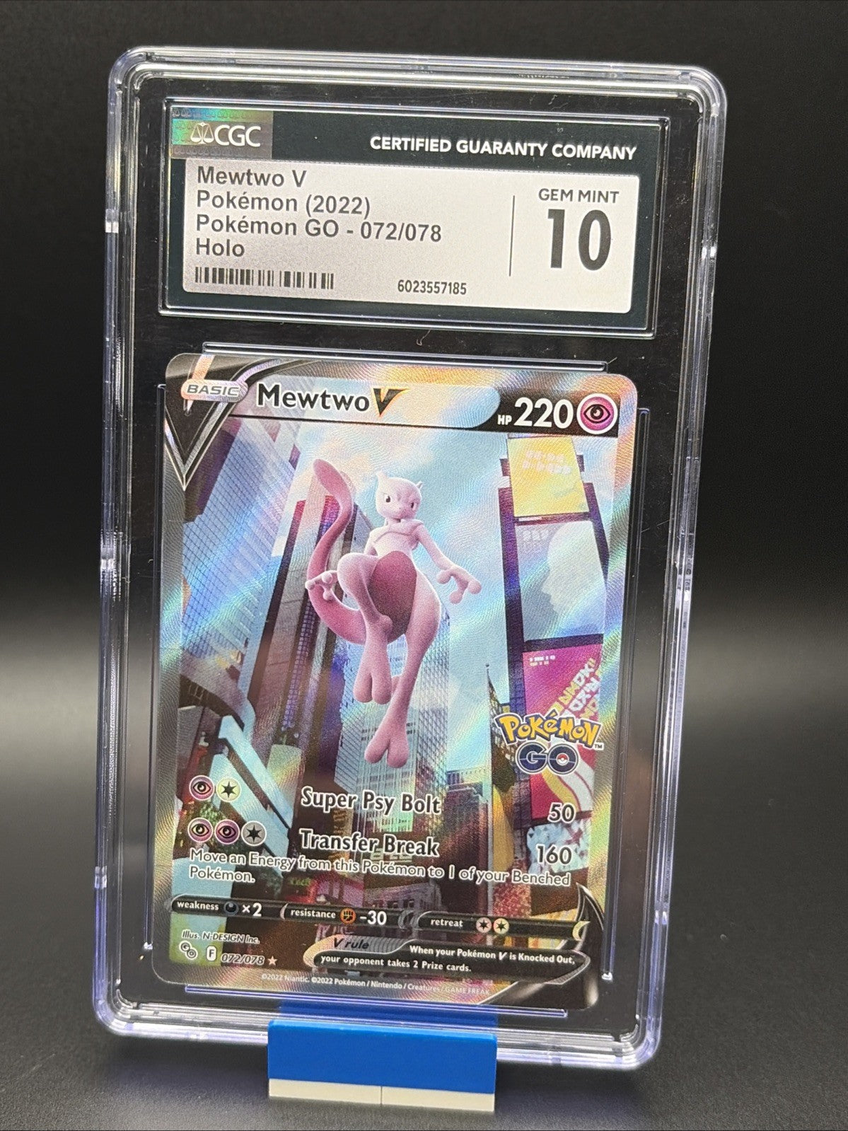 Mewtwo V #72 Pokemon Go - CGC 100