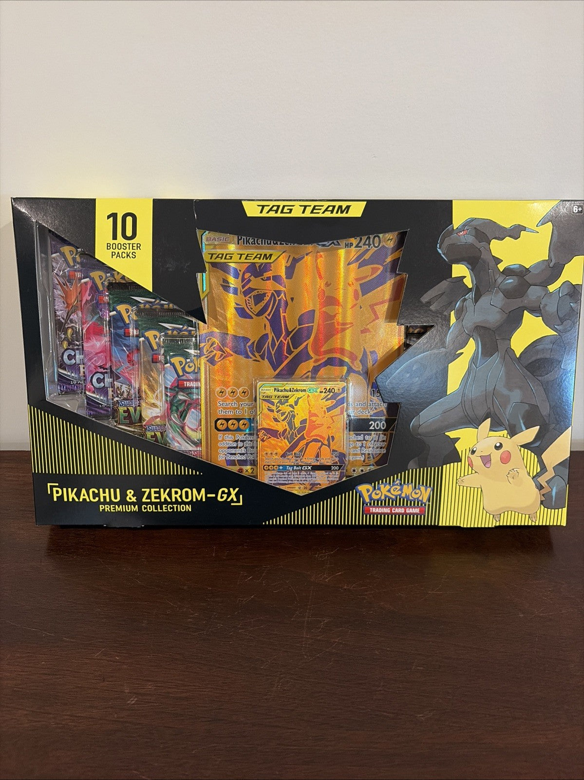 Pokémon TCG - Pikachu & Zekrom GX Premium Collection Box 3x Evolving2